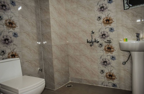 Lansdowne Hotel | AI 360 Degree Hotel