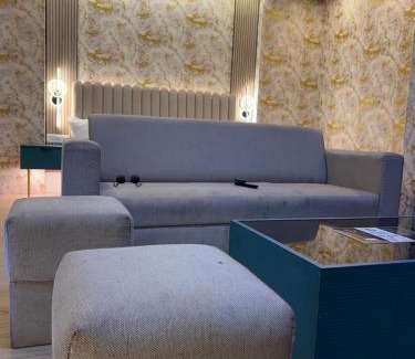 Gomti Nagar Apartment | Ai HOMESTAY