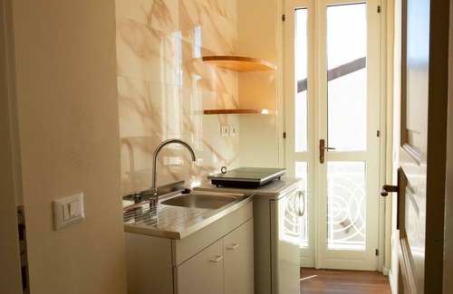 Ottiglio Apartment | Ai Leoni Ruhhenti - Enchanted Terrace amidst the Golden Hills of Monferrato