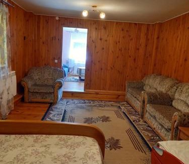 Gratiskes House | Aido ir Jovitos sodyba Jorunas