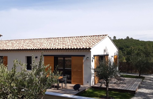 Laval-Saint-Roman Apartment | Aiguèze, air-conditioned Gite N°4 with swimming pool