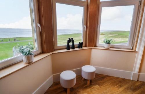 Girvan Apartment | Ailsa View
