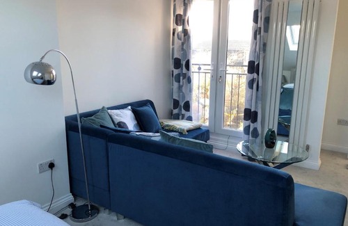 Larkswood House | Ainslie Loft in Chingford, London