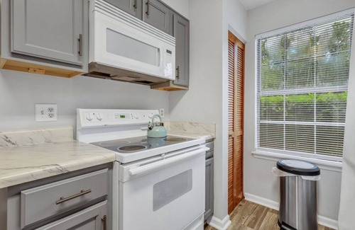 Kings Bay Villa | Aint' Nothin' Fancy One