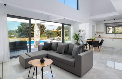 Afandou Villa | Aiora Luxury Villa 2