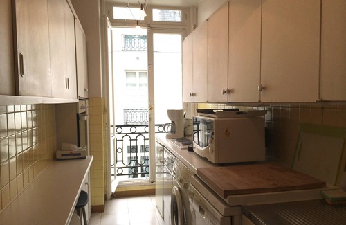 Quartier de la Place-Vendome Apartment | Air/C. Within A Former Luxury Hotel* PLACE VENDOME. Quiet 2BR and 2 BA