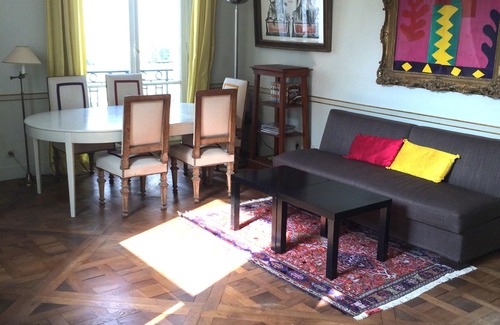Quartier de la Place-Vendome Apartment | Air/C. Within A Former Luxury Hotel* PLACE VENDOME. Quiet 2BR and 2 BA