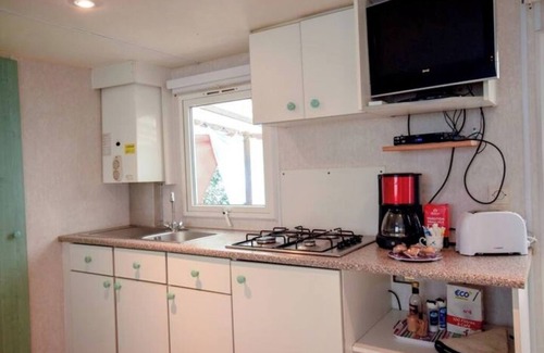Sainte-Eulalie-en-Born Apartment | Air-conditioned mobile home, 3* campsite, 15 mins from Mimizan