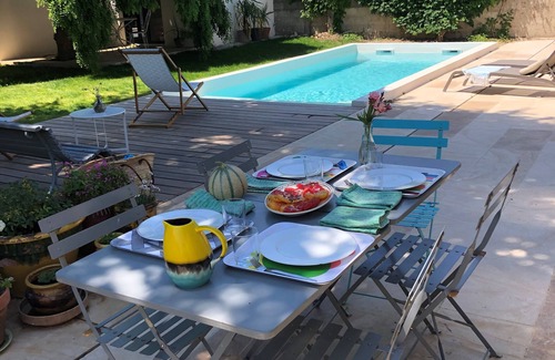 Villeneuve-les-Avignon House | Air-conditioned house with pool and garden