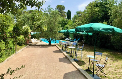 Bagnols-en-Foret Villa | Air cond VILLA, PRIVATE POOL (roll shutter), horses, close to beaches, huge parc