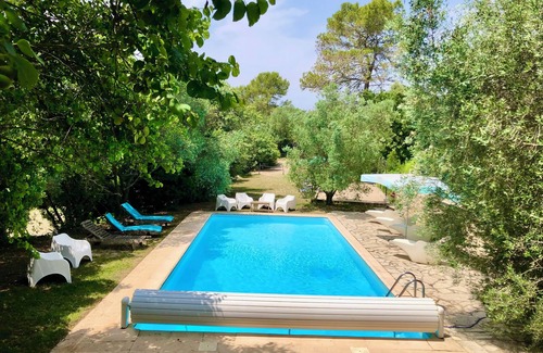 Bagnols-en-Foret Villa | Air cond VILLA, PRIVATE POOL (roll shutter), horses, close to beaches, huge parc