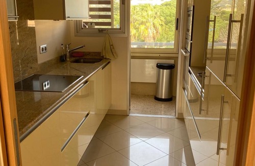 Mandelieu-La-Napoule Apartment | Air-conditioned apartment in residence with swimming pool and private port