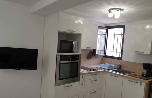 Mandelieu-la-Napoule Beach Apartment | Air-conditioned and a 5-minute walk from the beach.
