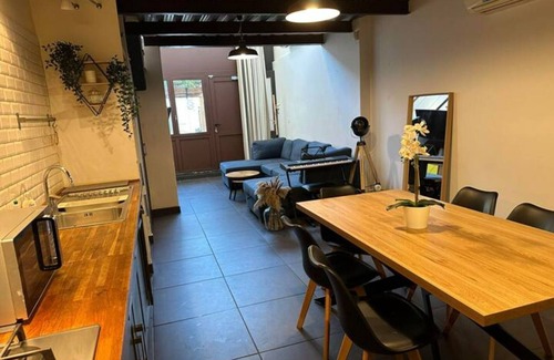 Morieres-les-Avignon House | air conditioned house industrial loft near avignon