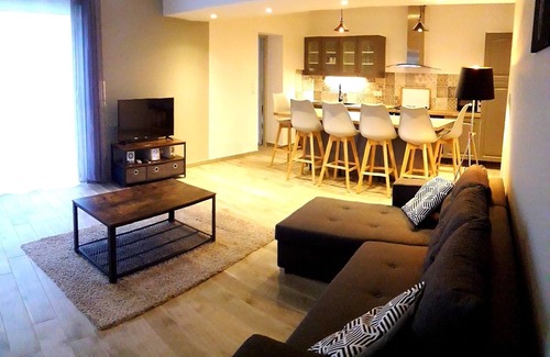 Vaison-la-Romaine House | Air-conditioned detached villa with private heated pool and balneotherapy