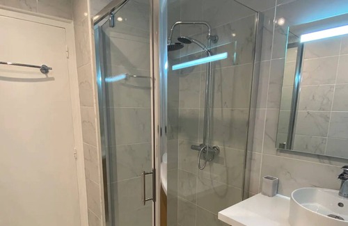 Tournon-sur-Rhone Apartment | Air-conditioned studio near town center in Tournon sûr Rhône