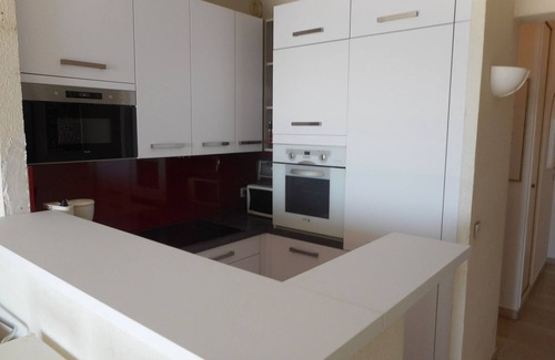 Villeneuve Loubet Beach Apartment | Air-Conditioned Apartment Rental - 4 Sleeps - Villeneuve-Loubet Beach