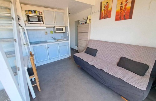 Marseillan Plage Apartment | Air-Conditioned Studio with Terrace and BBQ in Marseillan Plage for 4 Guests