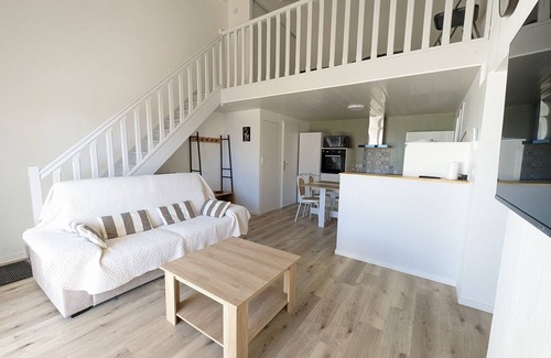 Port-la-Nouvelle Villa | Air-conditioned T2 mezzanine villa for 6 with WiFi, parking & close to beach