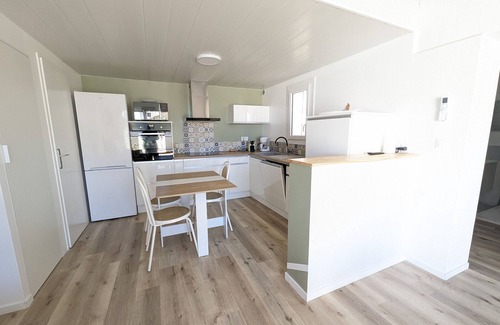 Port-la-Nouvelle Villa | Air-conditioned T2 mezzanine villa for 6 with WiFi, parking & close to beach