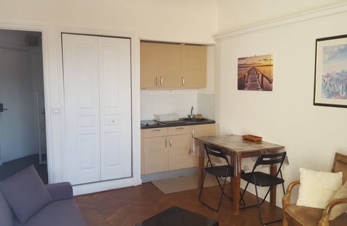 Thiers Apartment | Air-conditioned art deco studio in the heart of Nice, in the musician district and on the edge of the Golden Square