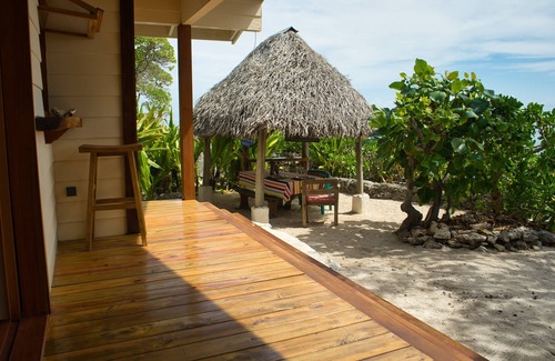 Temae House | Air-conditioned bungalow by the sea in Moorea