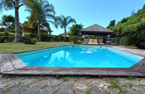 Teahupoo House | Air-conditioned bungalow with breathtaking view and swimming pool