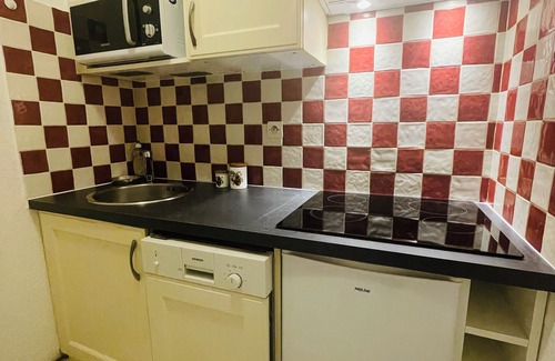 Antibes Condo | Air-conditioned T2 near shops and beach