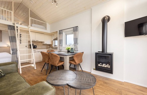 Hoge Hexel House | Air-Conditioned House in the Green Twente