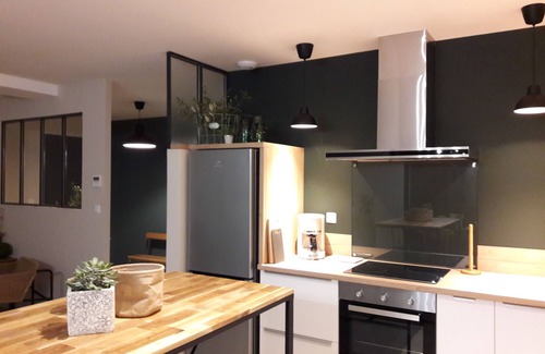 Aigueze House | AIR-CONDITIONED HOUSE IN AIGUEZE WITH SWIMMING POOL SLEEPS 2 TO 6 GORGES DE L' ARDECHE