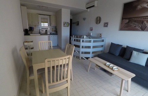 Cap d'Agde Apartment | Air-conditioned seafront apartment 50 m from la roquille beach