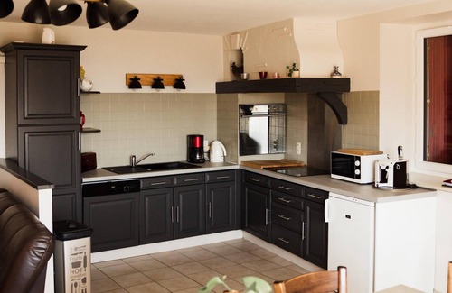 Ouzous House | Air-conditioned semi-detached house, 9 Pers between ARGELES and LOURDES, view of the valley