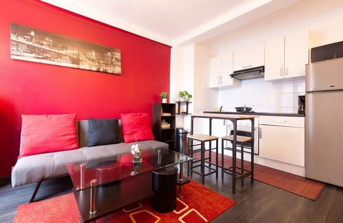 Golfe Juan Apartment | Air-conditioned studio in the heart of the Gulf of Juan 5 minutes walk from the beaches