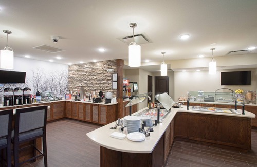 Littleton Condo | Air-Conditioned Suite | Free Daily Breakfast!