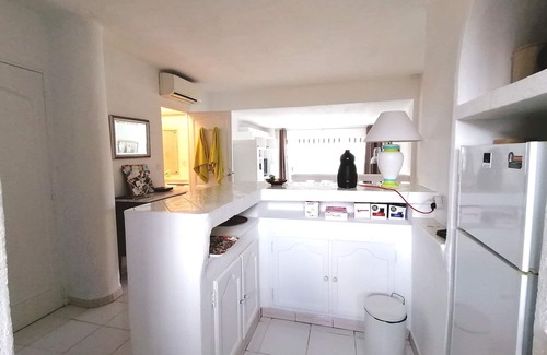 Sainte-Maxime City Centre Apartment | Air-conditioned T2 apartment with garage and sea view near town center