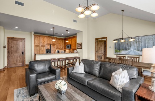 Avon Condo | Air-conditioned, outdoor pool and hot tubs! Ski-in/out luxury condo.