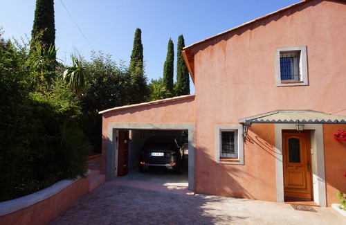 Espero-Pax Villa | AIR CONDITIONED VILLA WITH 4 BEDROOM POOL AND GARDEN - SEA VIEW