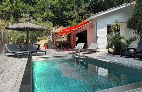 Biscarrosse House | Air-conditioned villa on golf course, heated pool: 1km from lake, 5km from ocean