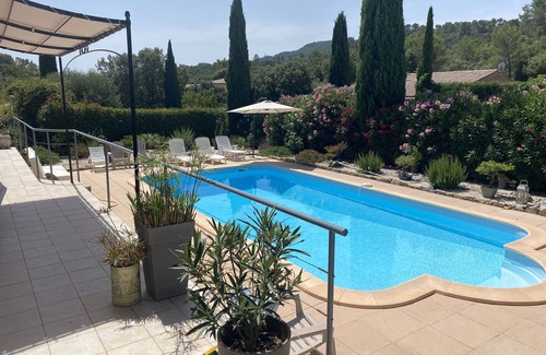 Le Thoronet Villa | air-conditioned villa, pool and 3 bedrooms with garden