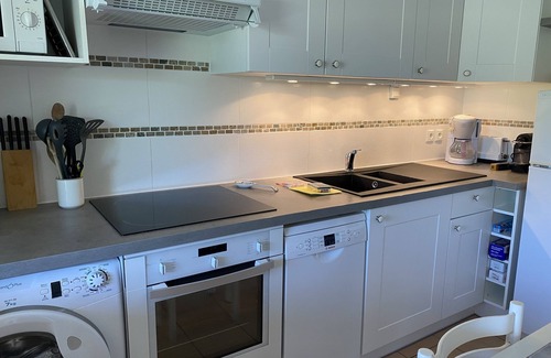 Portiragnes-Plage Villa | Air-conditioned villa near the beach in gated community with swimming pool