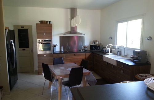Bellegarde House | Air-conditioned villa with fenced pool 4 bdrms near Nîmes Arles