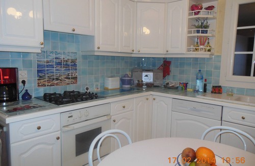 Les Caillols Villa | Air-conditioned villa with private pool 8mx4m quiet, leafy neighborhood