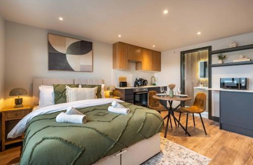 Friern Barnet Apartment | Air Conditioning, Studio in North London, Easy Transport