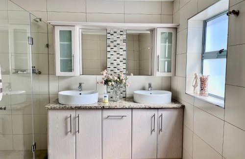 Calypso Beach House | Aircon 63 on Coral