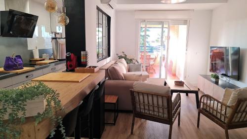 Sanlucar de Barrameda Apartment | Aires de Doñana. Piscina y Playa. Parking gratis.