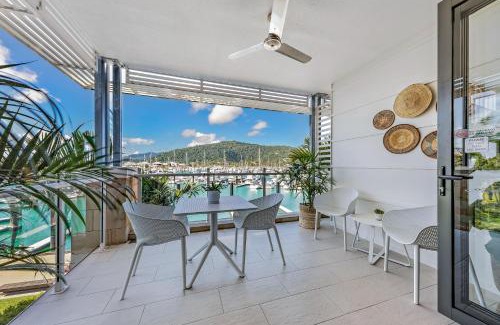 Airlie Beach Apartment | Airlie Breezes at the Boathouse