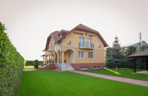 Vecses Bed & Breakfast | Airport Almáskert Panzió