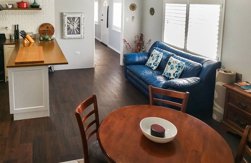 Redcliffe Bed & Breakfast | Airport B&B