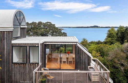 Hillsborough House | Airport closest mansion-AN AMAZING PLACE WORTH EVERY CENT