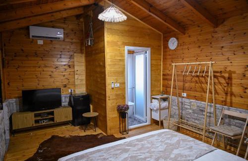Kamez House | Airport Comfort Nest